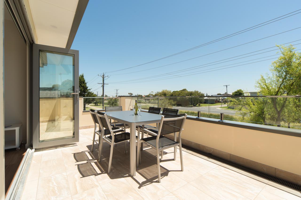 Rosewater Townhouses Dromana Buitenkant foto